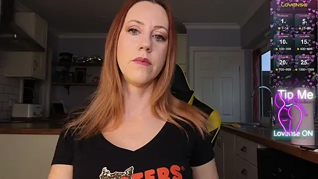 stripmequick online show from November 22, 1:32 pm