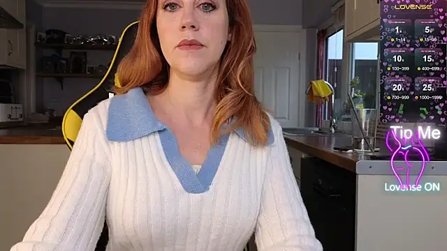 stripmequick online show from February 6, 10:33 am