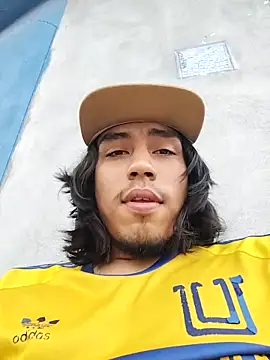 AlexAlejandro13 online show from April 3, 9:54 pm