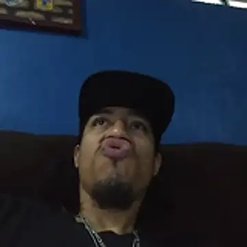 AlexAlejandro13 online show from April 18, 2:30 pm