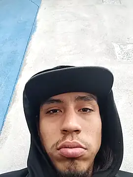 AlexAlejandro13 online show from April 8, 10:11 pm