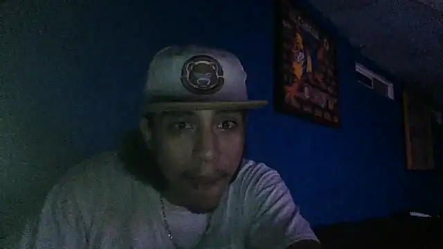 Snapshot of AlexAlejandro13 chatting on September 21, 6:29 am AlexAlejandro13 online show from September 21, 6:29 am