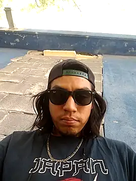 AlexAlejandro13 online show from March 15, 8:27 pm