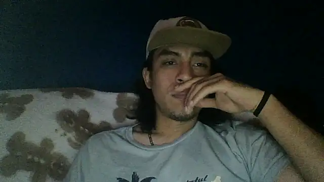 AlexAlejandro13 online show from February 26, 2:44 am