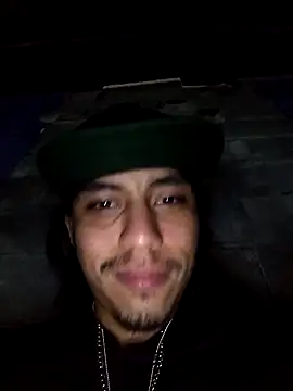 AlexAlejandro13 online show from December 19, 4:38 am