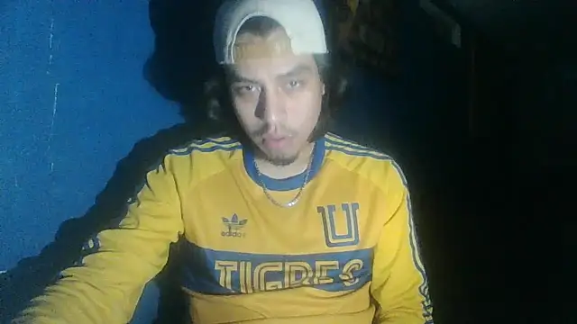 Snapshot of AlexAlejandro13 chatting on October 16, 8:55 am AlexAlejandro13 online show from October 16, 8:55 am