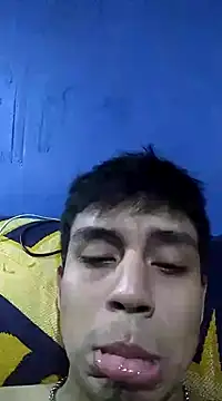 Snapshot of AlexAlejandro13 chatting on December 4, 10:46 pm AlexAlejandro13 online show from December 4, 10:46 pm