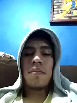 Snapshot of AlexAlejandro13 chatting on December 26, 4:36 pm AlexAlejandro13 online show from December 26, 4:36 pm