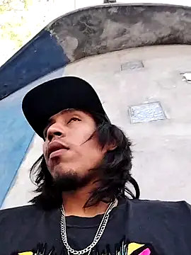 AlexAlejandro13 online show from March 28, 10:00 pm