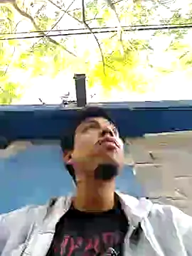 Snapshot of AlexAlejandro13 chatting on February 6, 11:48 pm AlexAlejandro13 online show from February 6, 11:48 pm