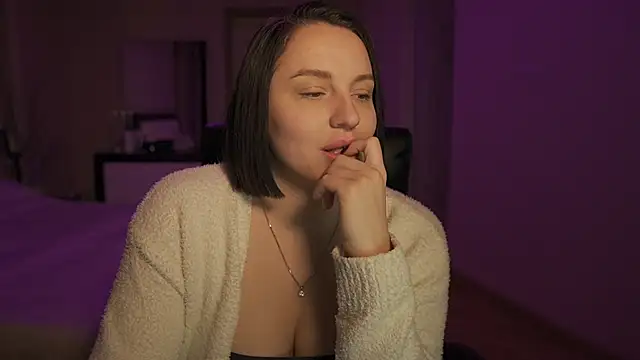 Snapshot of KillyP chatting on February 17, 3:22 pm KillyP online show from February 17, 3:22 pm