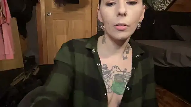 TeenyDoll online show from October 5, 3:30 am