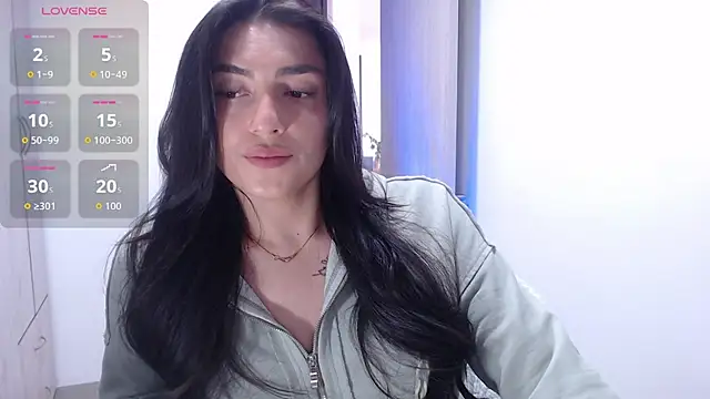 Snapshot of EricaVanderhill chatting on October 1, 8:35 pm EricaVanderhill online show from October 1, 8:35 pm