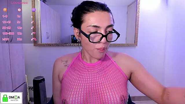 EricaVanderhill online show from June 4, 12:48 am