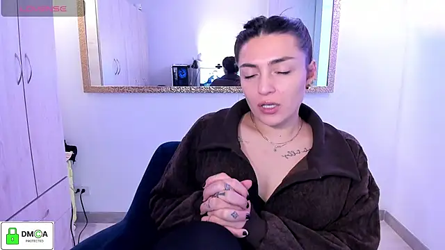 EricaVanderhill online show from July 10, 6:52 pm