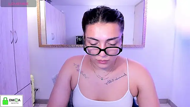 EricaVanderhill online show from July 22, 9:39 pm