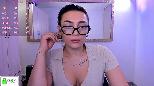 EricaVanderhill online show from May 19, 11:23 pm