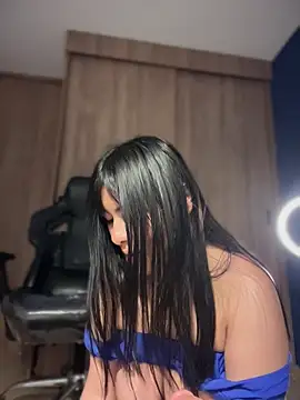 Roxxannne online show from March 29, 9:16 pm