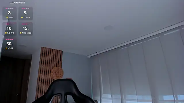 AnnieHallX online show from October 23, 9:57 pm