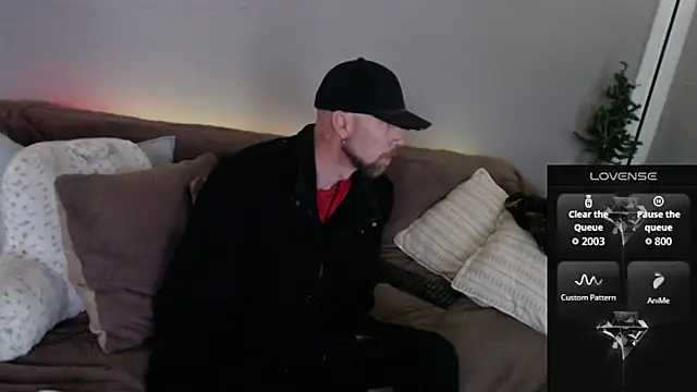 MaxRouger online show from December 5, 7:55 pm