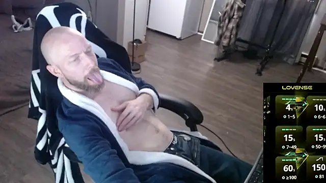 MaxRouger online show from March 1, 3:56 pm