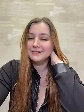 CandyShoopp online show from April 21, 6:36 pm