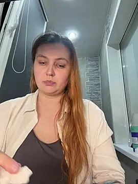 CandyShoopp online show from March 28, 4:41 pm