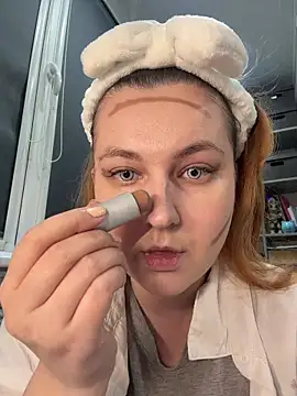 CandyShoopp online show from March 19, 6:30 pm