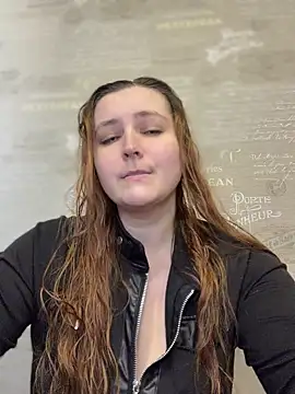 CandyShoopp online show from April 23, 7:04 am