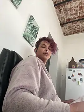 Snapshot of Alicbranca chatting on September 20, 2:44 pm Alicbranca online show from September 20, 2:44 pm