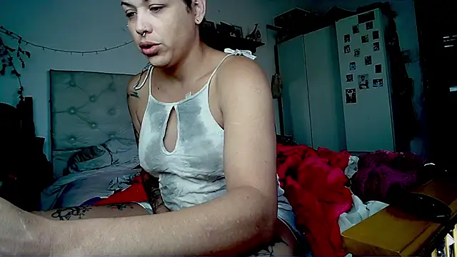 Alicbranca online show from May 10, 2:52 pm