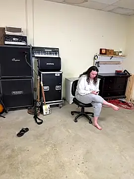 TheSpookyRoom online show from October 21, 9:36 pm