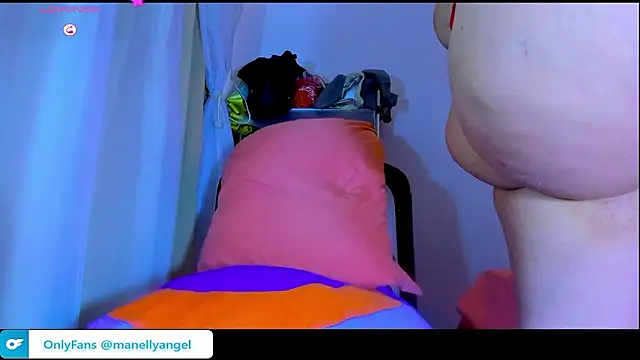 ashelydainii online show from February 13, 9:26 pm