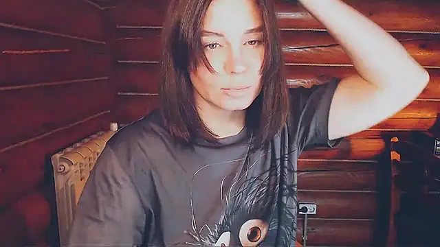 Snapshot of Platina_Fox chatting on November 18, 2:16 am Platina Fox online show from November 18, 2:16 am