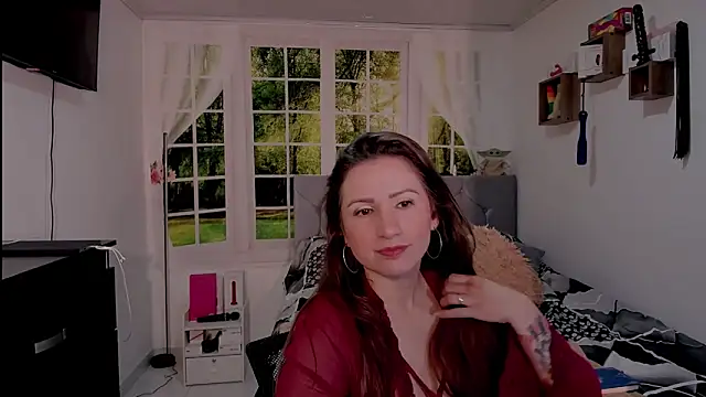 vanessabrown  online show from May 20, 2:47 pm