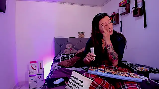 vanessabrown  online show from January 9, 5:31 pm