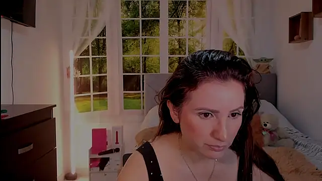 Snapshot of vanessabrown_ chatting on June 3, 6:34 pm vanessabrown online show from June 3, 6:34 pm