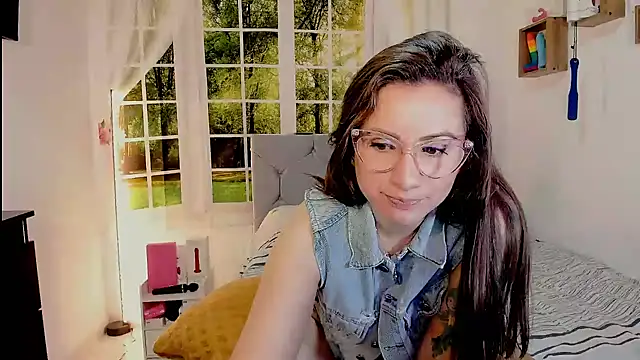 Snapshot of vanessabrown_ chatting on June 19, 9:42 pm vanessabrown online show from June 19, 9:42 pm