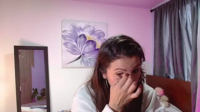 vanessabrown  online show from February 27, 1:07 pm