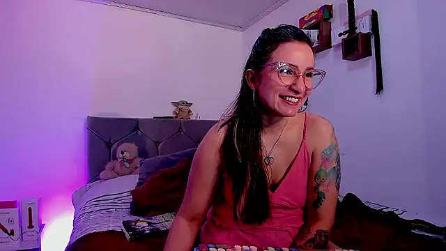 vanessabrown  online show from January 14, 5:16 pm