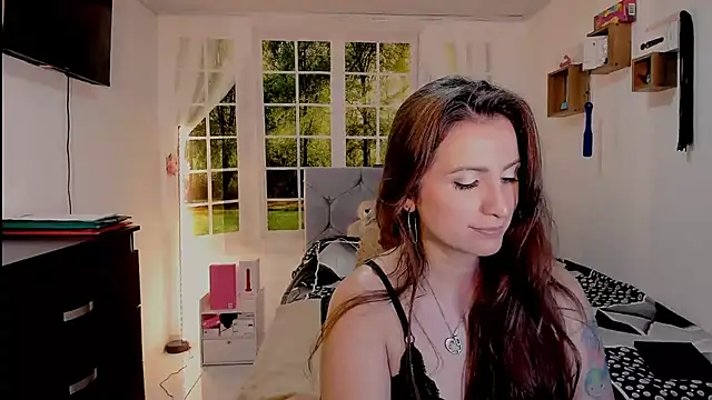 Snapshot of vanessabrown_ chatting on July 2, 2:45 pm vanessabrown online show from July 2, 2:45 pm