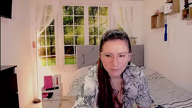 Snapshot of vanessabrown_ chatting on June 16, 3:56 pm vanessabrown online show from June 16, 3:56 pm