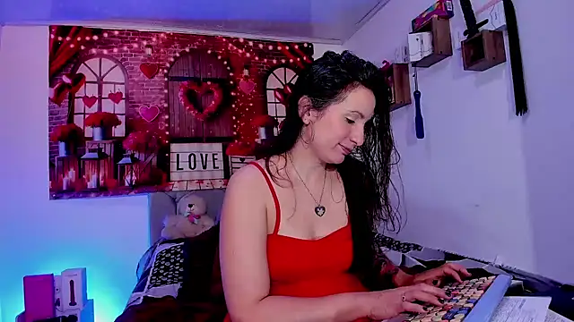 vanessabrown  online show from February 11, 12:49 pm