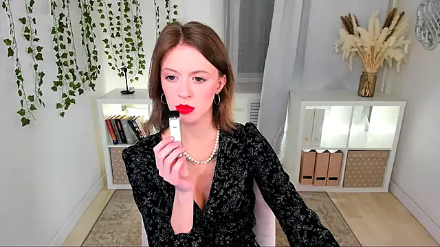 Snapshot of Salme_Sweet chatting on March 15, 9:16 pm Salme Sweet online show from March 15, 9:16 pm