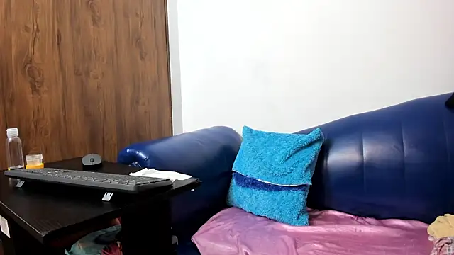 Snapshot of Mature_Skinny chatting on October 25, 7:07 am Mature Skinny online show from October 25, 7:07 am