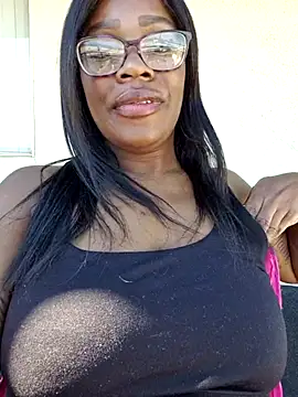 lollycoco online show from March 1, 8:20 pm