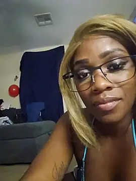 Snapshot of lollycoco chatting on August 2, 1:42 pm lollycoco online show from August 2, 1:42 pm