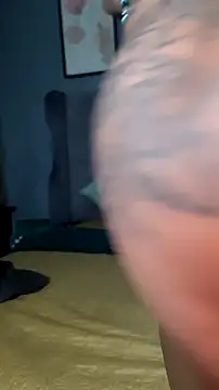 Snapshot of PearlSexxy69 chatting on February 2, 6:18 pm PearlSexxy69 online show from February 2, 6:18 pm