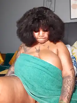 PearlSexxy69 online show from October 17, 11:06 pm