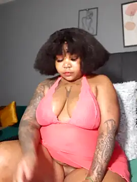 PearlSexxy69 online show from November 1, 1:23 am